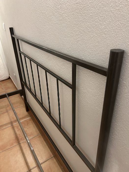 Cama de ferro  1,40 x 2,00 m