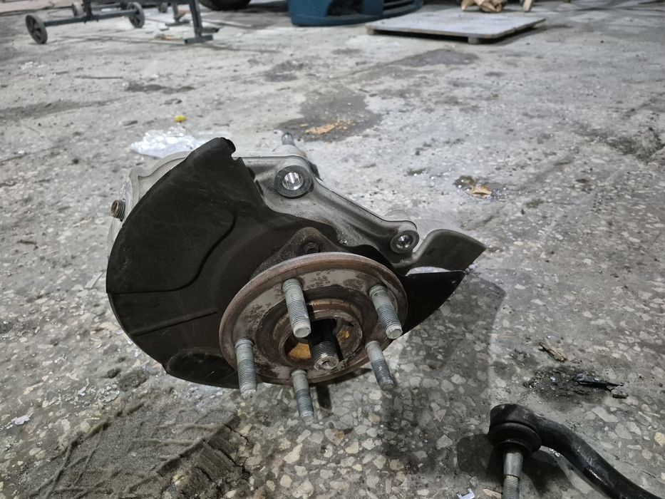 Jeep Grand Cherokee WK2 2010-2022 кулак цапфа ступица