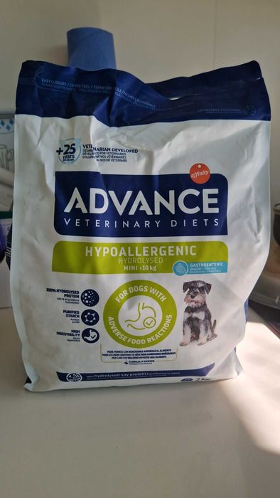 Ração hipoalergénica Advance para cão adulto pequeno, 2 kg