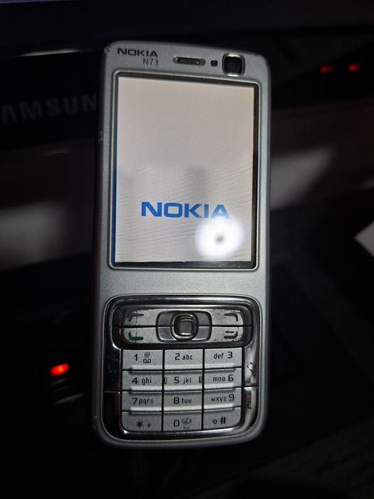 Nokia N73 - Telemóvel