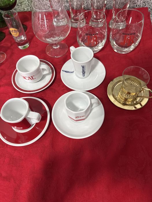 Conjunto 41 copos e chávenas