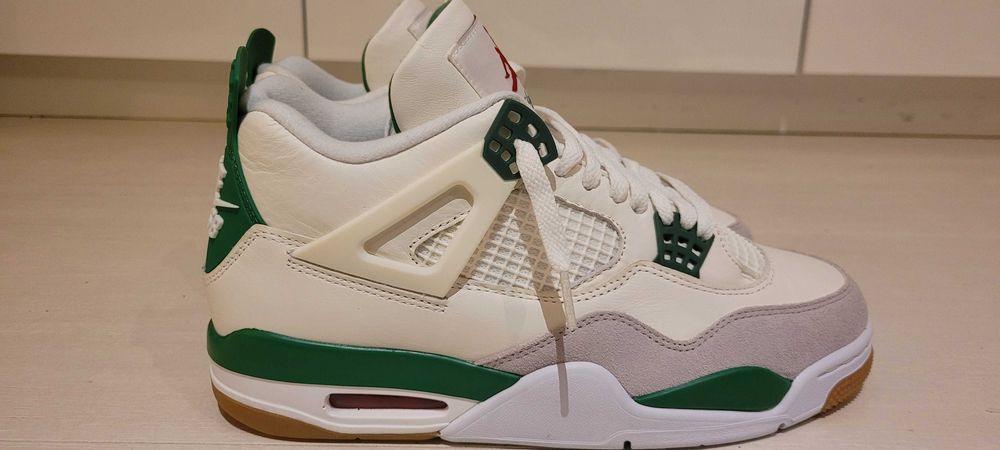 Nike SB x Air Jordan 4 Pine Green