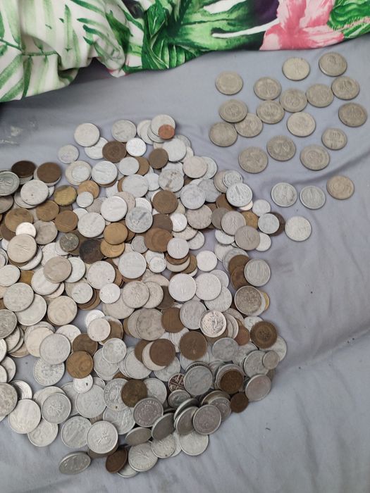 monety, banknoty