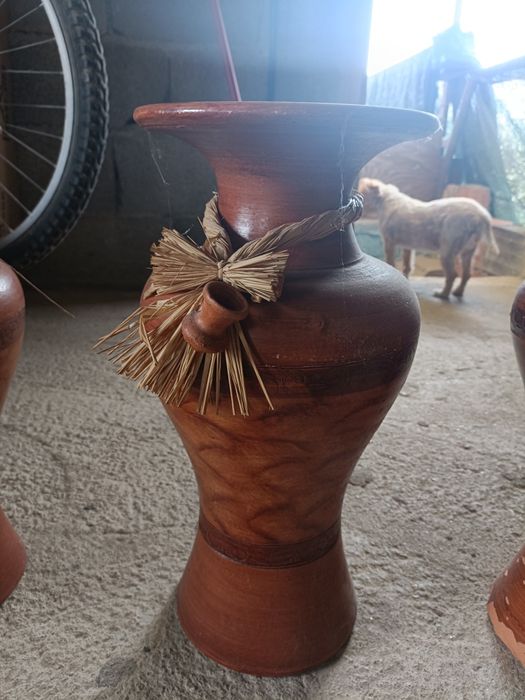 Potes barro três