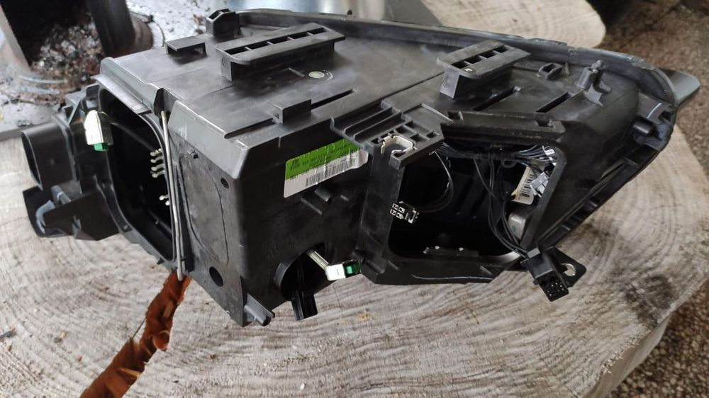 farol bi-xenon led direcional Audi Q5