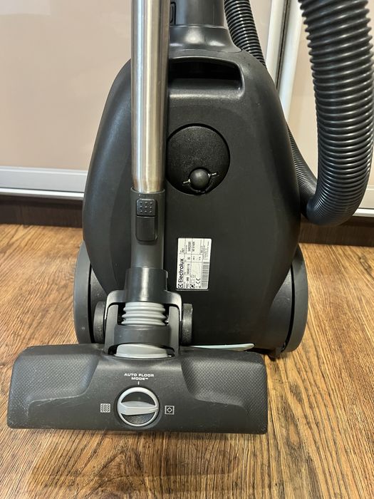 Пилосос Electrolux pure D8.2 silence стан гарний