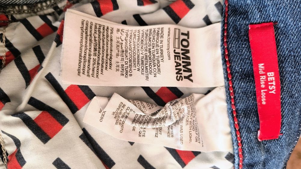 Spodnie Tommy Hilfiger Tommy Jeans
