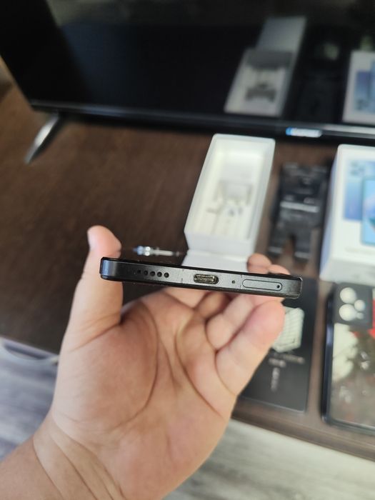 ИГРОВОЙ Xiaomi redmi note 12Pro 5G , память 8+8-256гиг, идеал