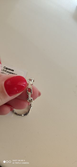 Продам нові срібні сережки кільця