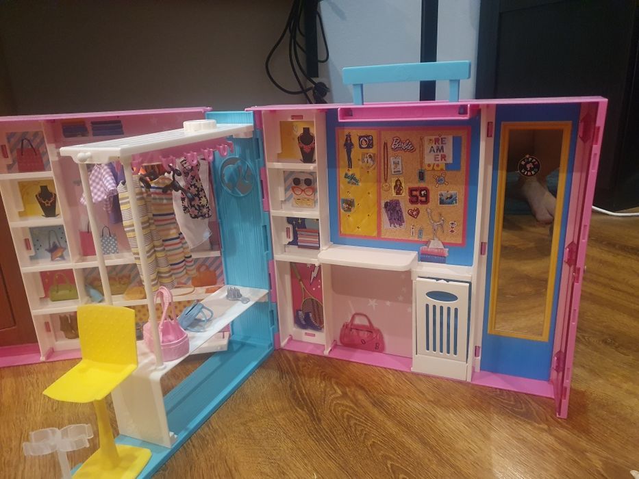 Szafa Barbie stan bardzo dobry