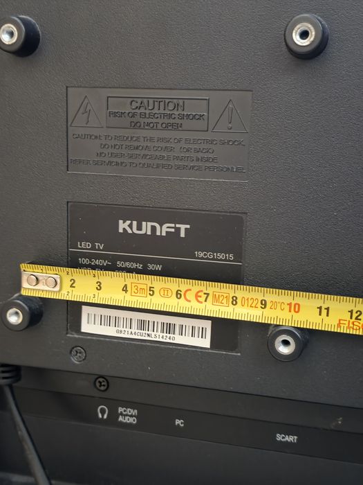 Televisão LED Kunft 19" (Como Nova, com Caixa)