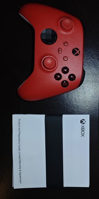 MICROSOFT XBOX Wireless Controller Red w stanie idealnym.
