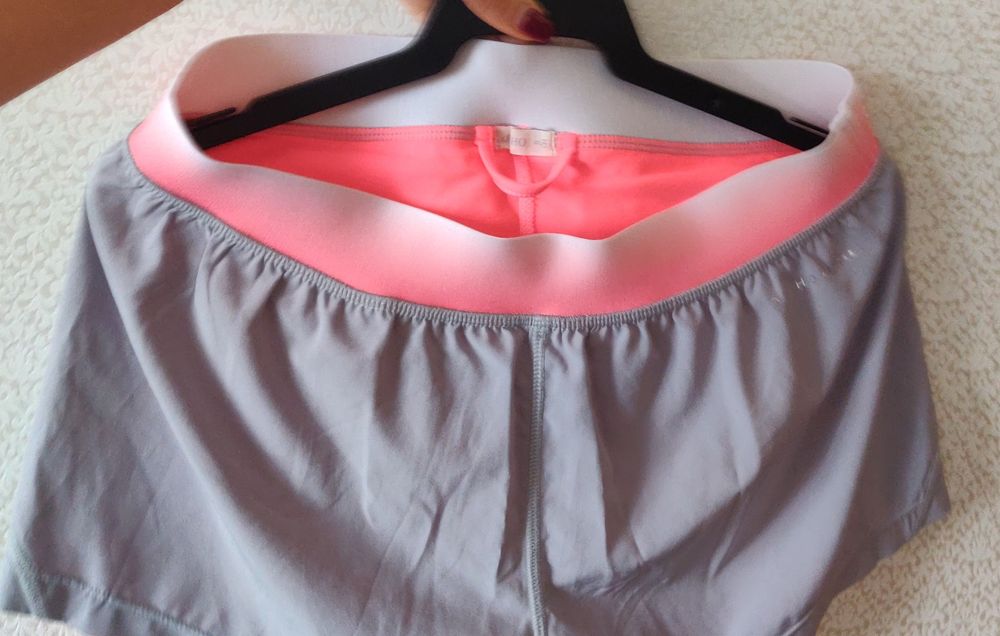 Спортивные шорты