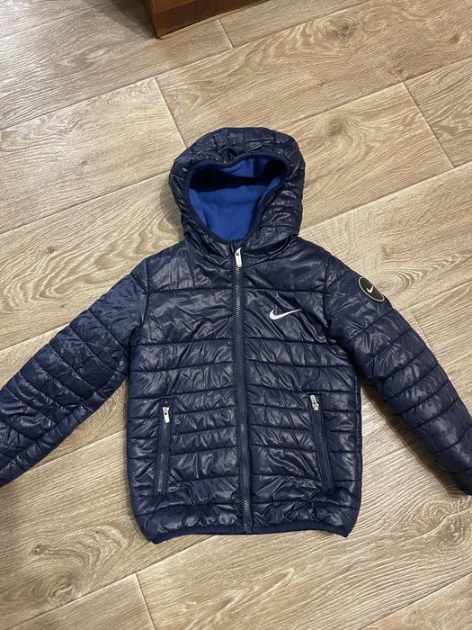 Nike  куртка, р110-116 см