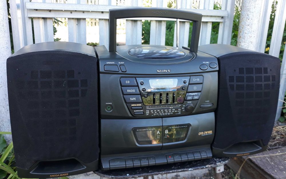SONY CFD-ZW160L двух кассетная магнитола\пульт ду\ с Германии