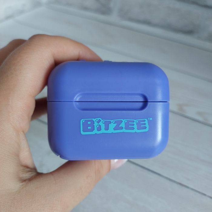 Інтерактивна іграшка з віртуальними цифровими героями Bitzее Spin Mast