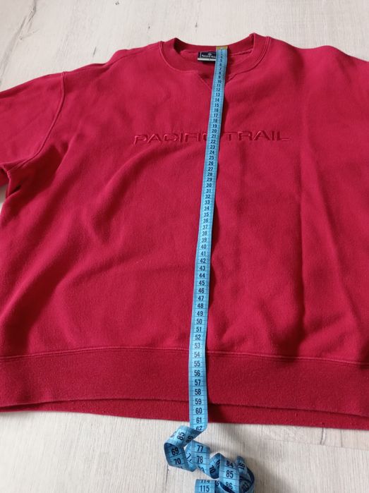 Czerwony sweter damski