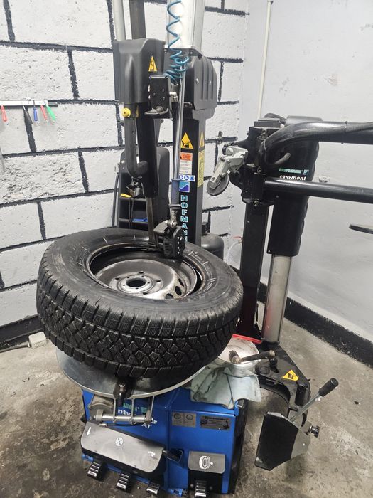 Detaling serwis opon i klimatyzacji regeneracja lamp reflektorów