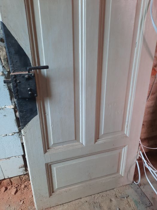 Stare drzwi do renowacji