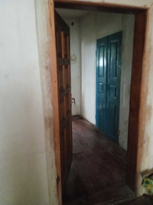 Продам будинок і земельну ділянку у с.Троковичі (16 км від Житомира).