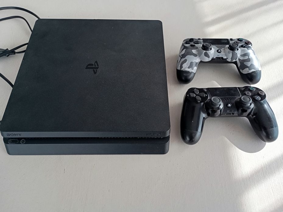 PS4 Slim 1TB + pad | cicha | stan bardzo dobry