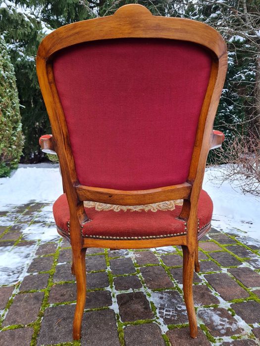 fotel ludwikowski Krzesło stylowe haftowane