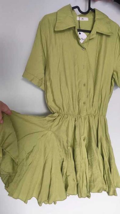 Vestido curto de mulher