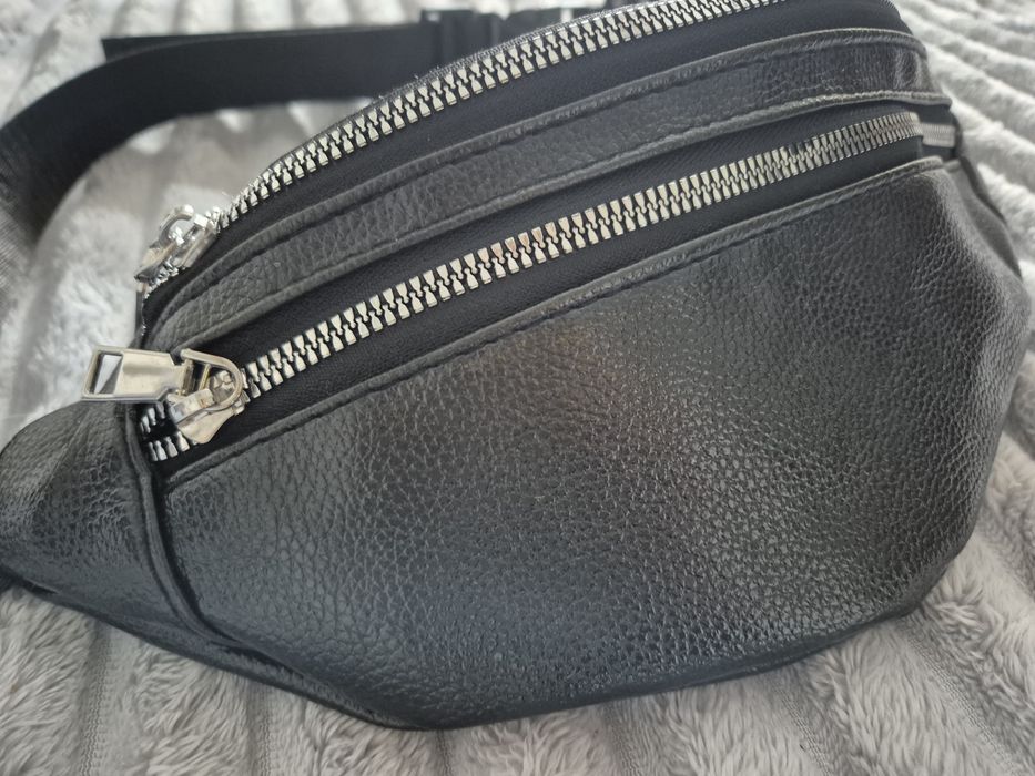 Czarna nerka połyskująca