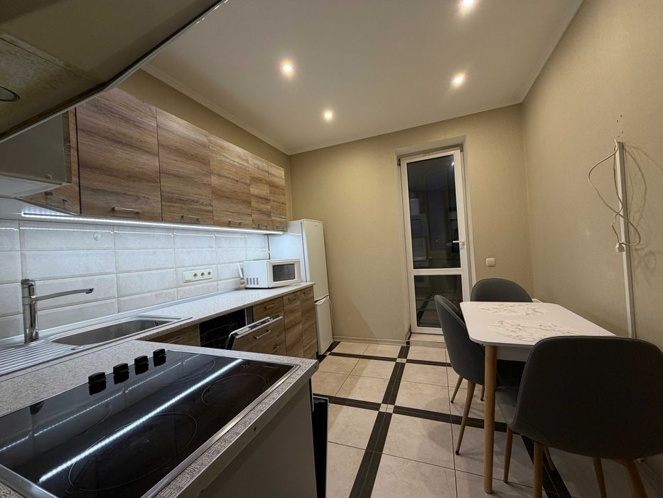 Акварелі 2, Кузьми Скрябіна 29, Вишневе оренда просторої 1к квартири