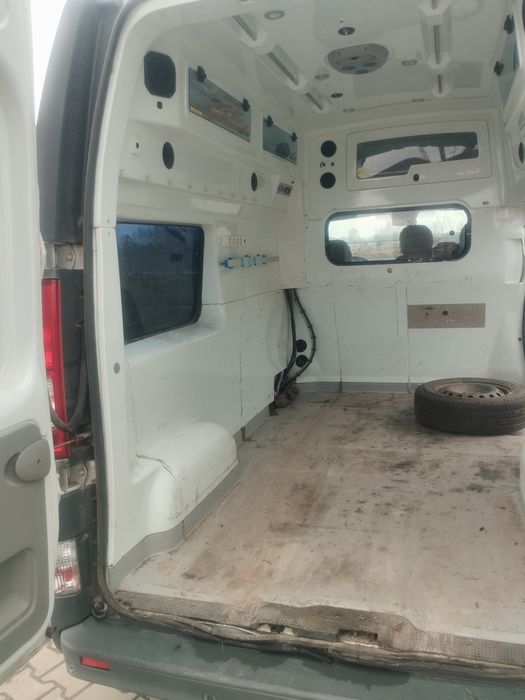 Renault Trafic (nie Opel Vivaro) silnik 2.5 camper, ambulans mobilny
