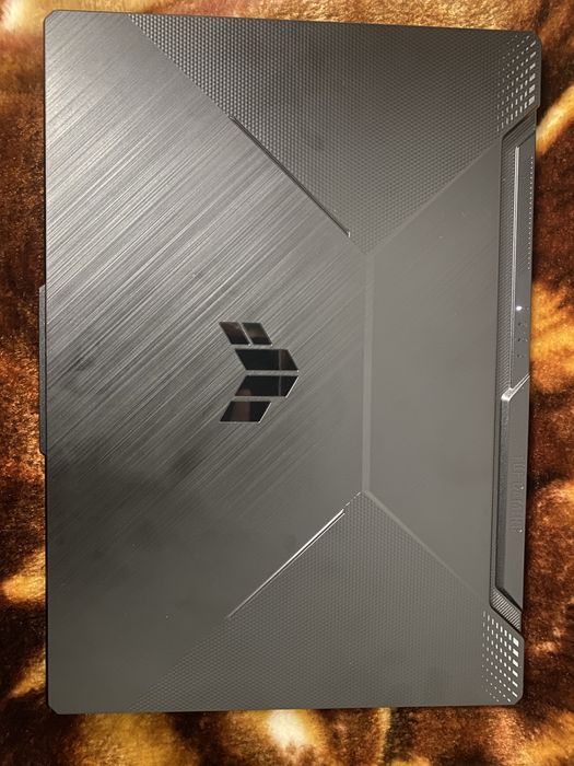 Ноутбук ASUS TUF A15 FA506 В ідеальному стані.