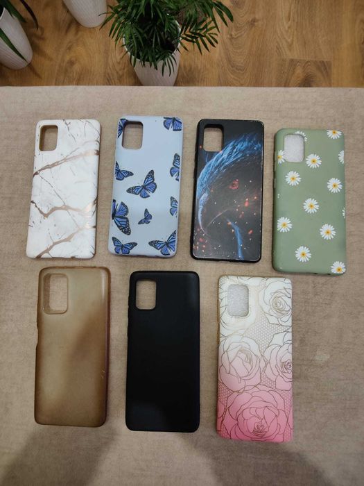 Capas para Samsung A71. Só uma é que não é nova. 2€ cada ou 10€ todas