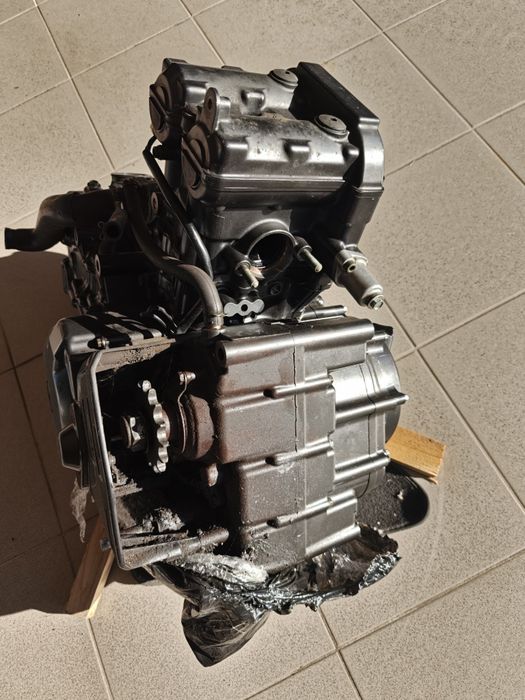 Silnik suzuki sv 650 99r uszkodzony