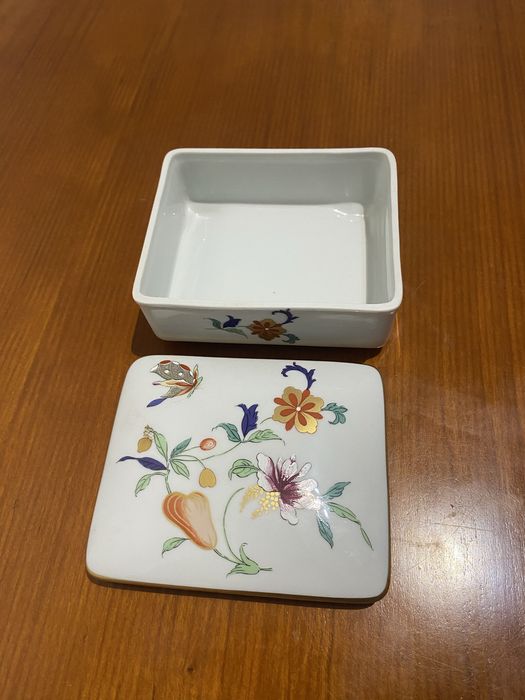 12 Peças de Porcelana