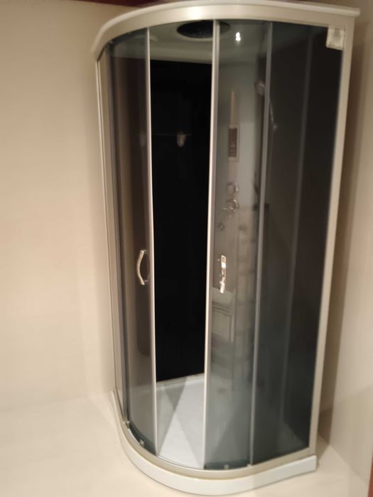 Cabine de hidromassagem em muito bom estado