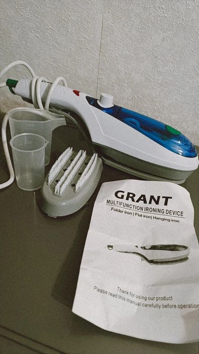 Відпарювач для одягу Tobi Grant Steam Brush ручний