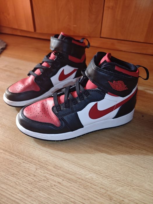 Nike  Air Jordan 1 Hi FlyEase