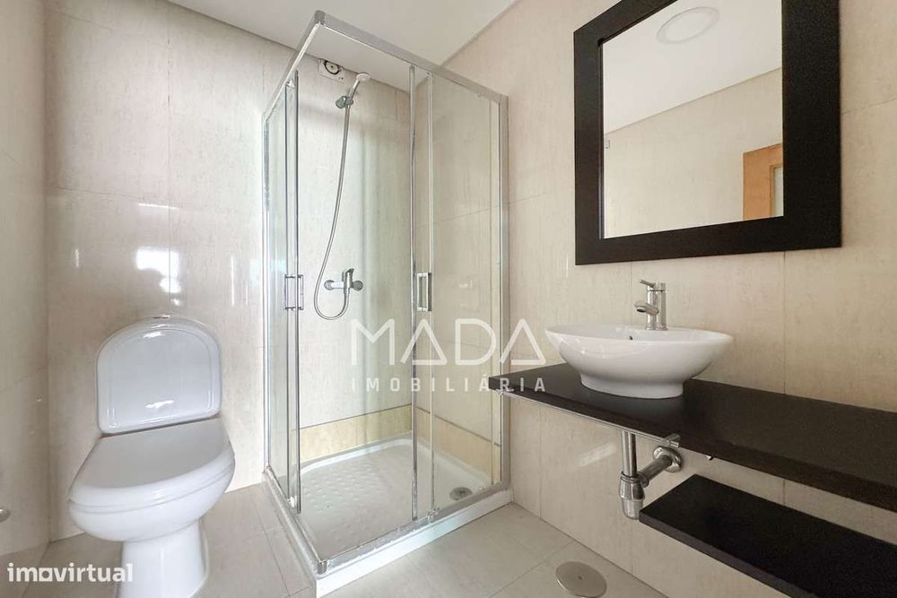 Apartamento T2+1 (último piso) c/sótão no centro histórico de Braga