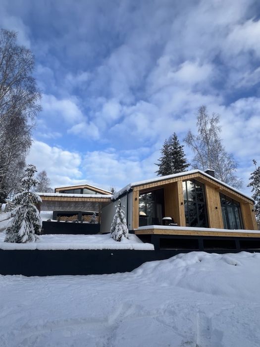 Котедж неподалік від БУКОВЕЛЯ