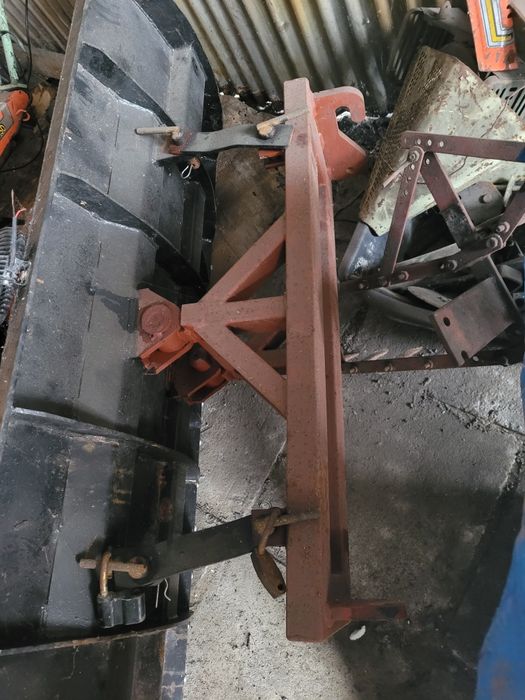 Pług do odsnieżania