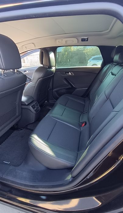 автомобіль Peugeot 508