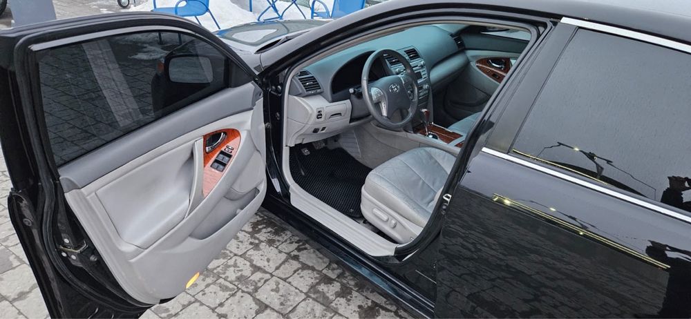 Toyota Camry XLE 2011