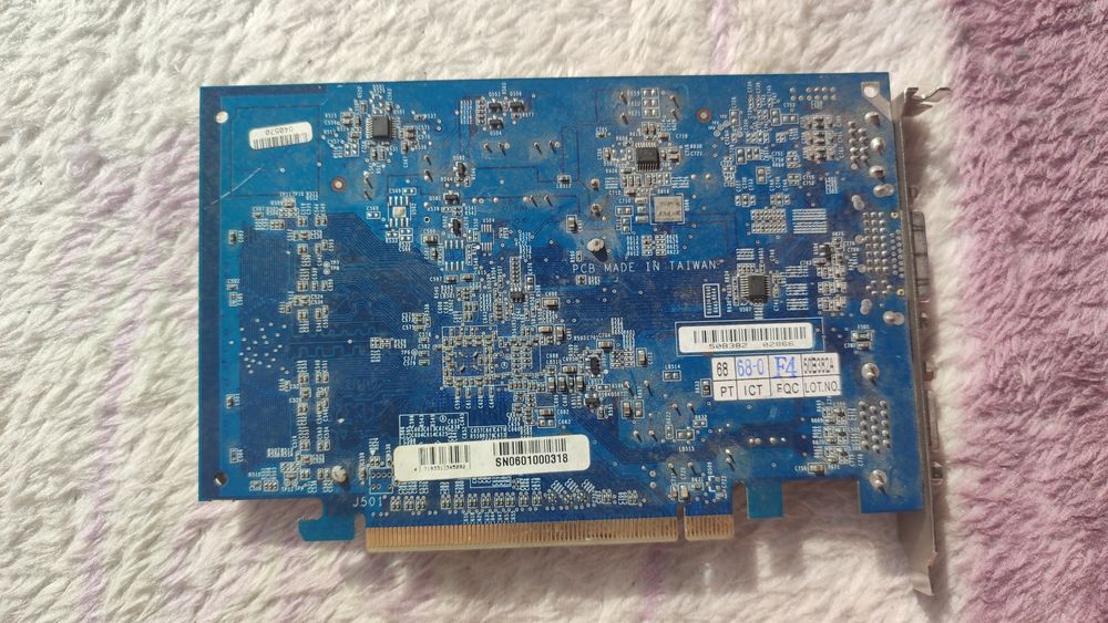 Karta graficzna Gigabyte GV-NX65128D Powered by NVIDIA GeForce 6500 GP