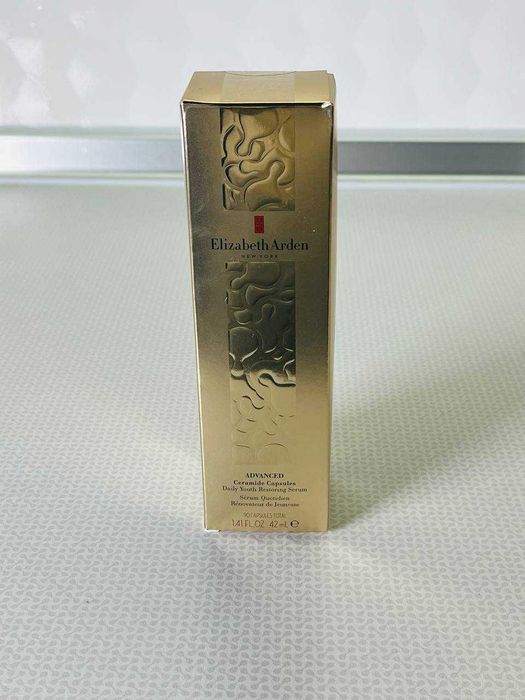 Капсули з керамідами Elizabeth Arden