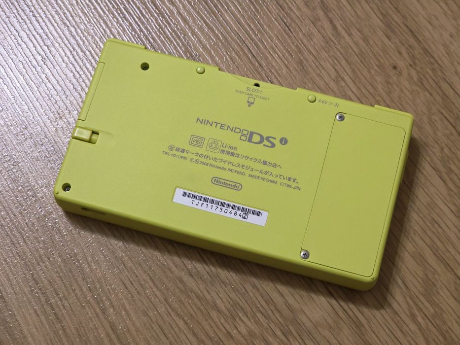 Nintendo DSi +будь-які ігри +СД карта