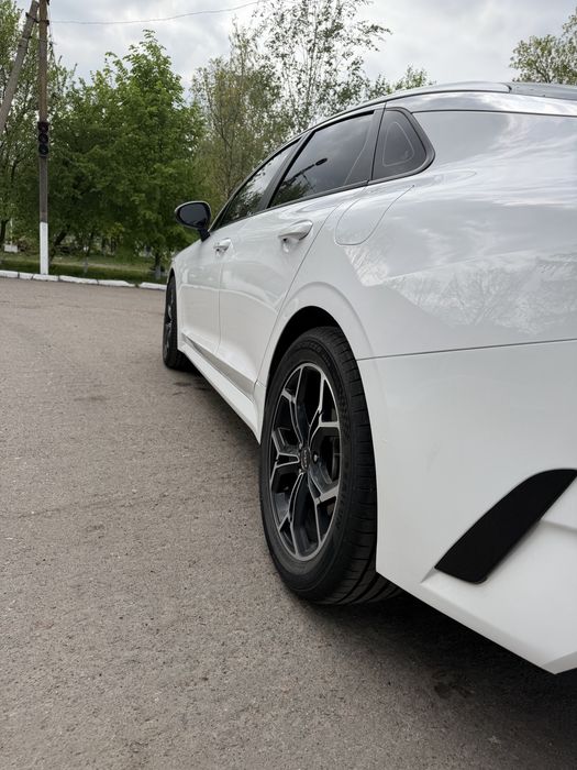 Продам автомобіль кіа к5