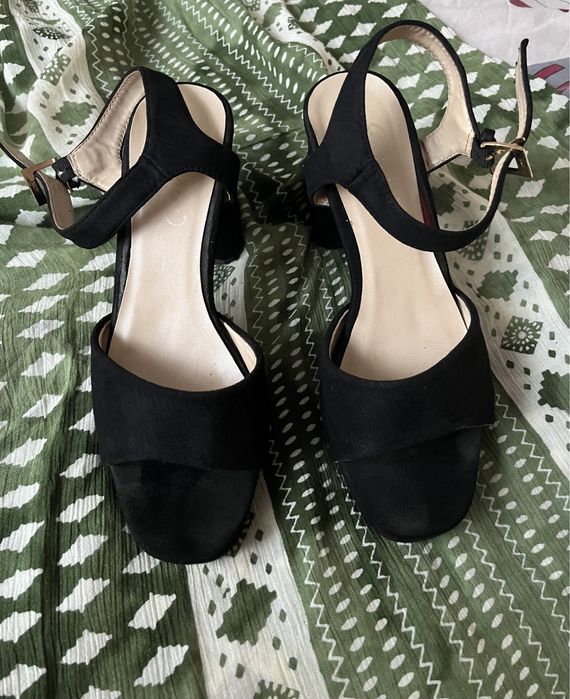 Туфлі босононіжки на каблуку на підборах