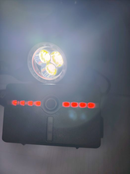 Farol XHP70 Triplo – Super Potente com Sensor de Indução