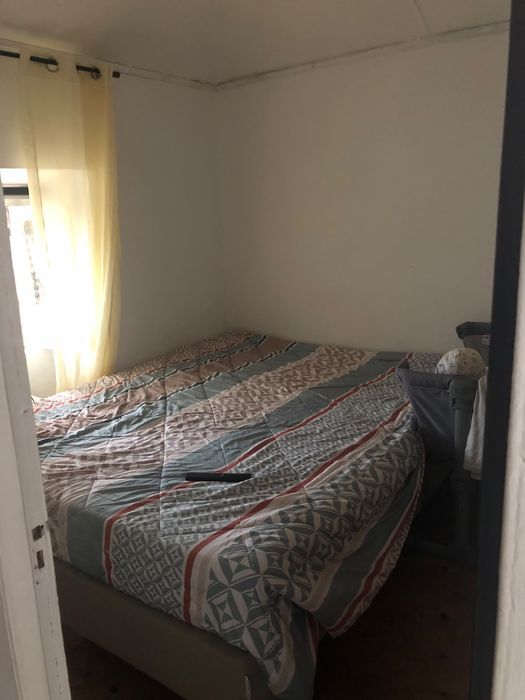 Alugo casa em outeiro da cabeça