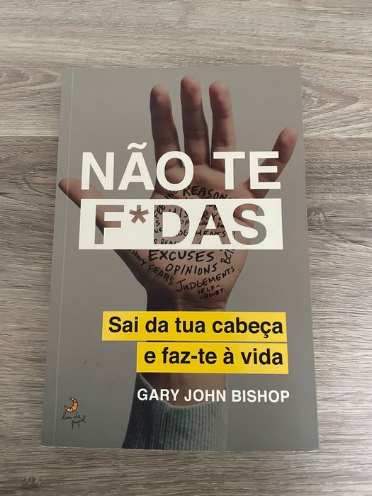 Livro “Não te f*das”